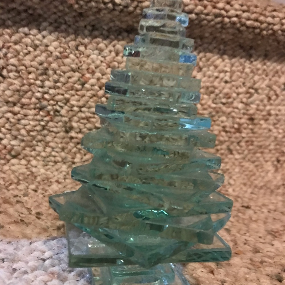 Glass Christmas Tree - Picture 3 of 4